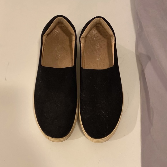 J. Slides - slip on tennis shoes. Reduced to 50% for this weekend - Picture 4 of 7